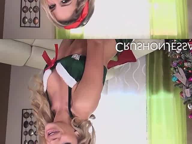 Sucks Santas Big Cock For A White Xmas - Jessa Rhodes