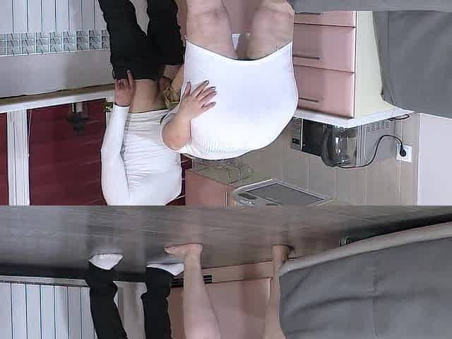 The old housewife decided to take a break and had anal sex