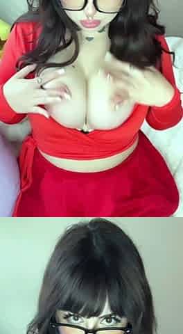 Big boobs milf masturbates with her dildo