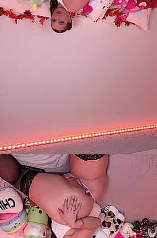 Hot Striptease and Cunt Play