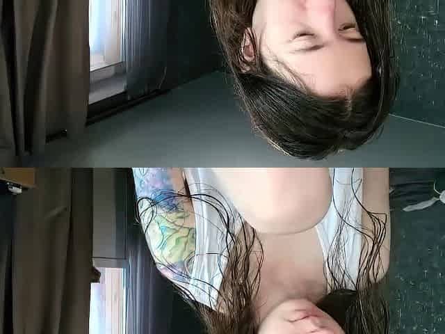 Hot amateur webcam teen masturbates for their fans