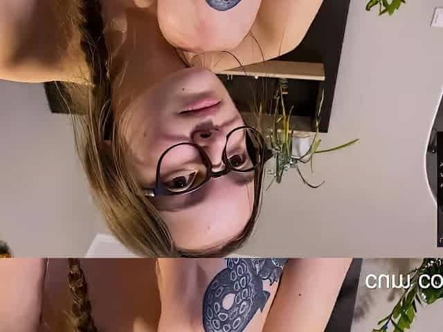 Amateur Webcam Teen Masturbates And Teases