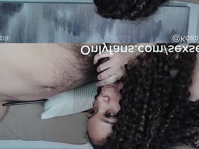Creamin Bubble Ass Bouncing On The Penis