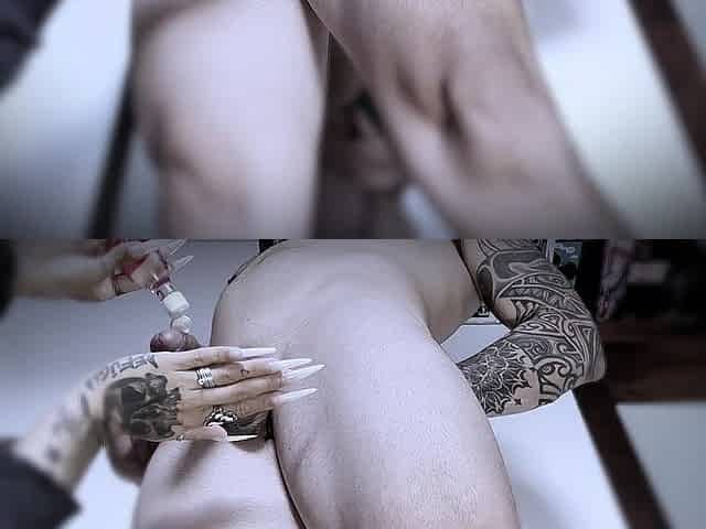 I Cum 3 Times Because of My Stepmother's Handjob!