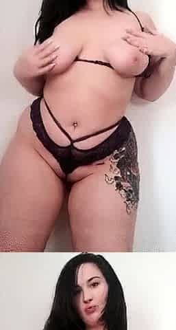 Amateur webcam toying wet pussy