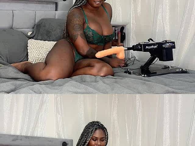 Black Xeinna Rose Put Banging Machine to Work