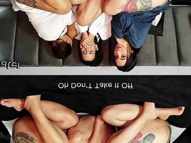 Pelicula de miedo se transforma en threesome lesbico entre tres amigas culonas