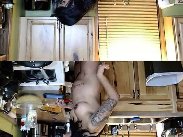 Amateur Webcam Cute Teen Plays Solo with Big Dildo