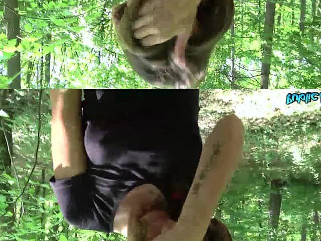 Amateur cutie Sandra Wellness fucks fore money in the car