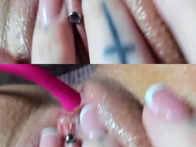 Webcam Crazy Blonde fingers herself live