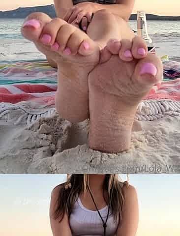 Sexy leggy brunette enjoys foot fetish