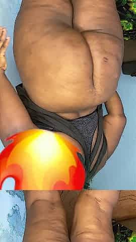 Plump honey moving her large butt and overweight snatch