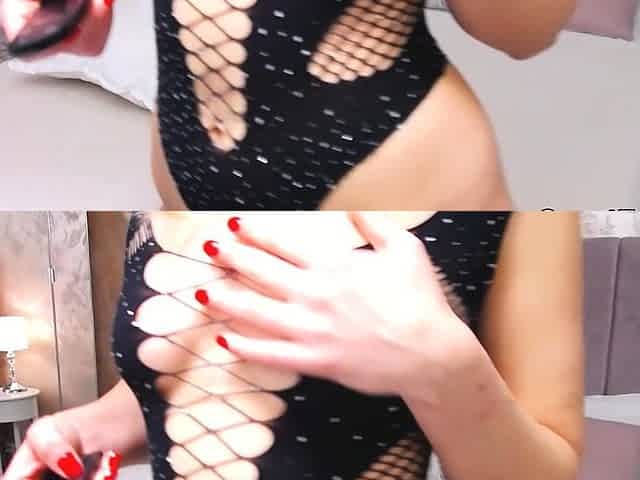 Amateur Blonde Masturbates Up Close