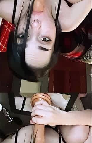 Amateur brunette ariana marie solo toying