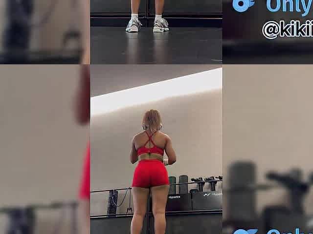 Look at that booty whilst doing ass workout at the gym