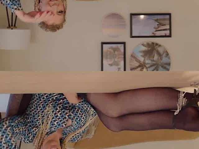 Finger Banging Action! Cougar Sar4 Jay Gets On A Table For It!