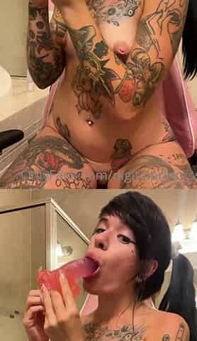 Amateur Webcam Teen Masturbates And Teases