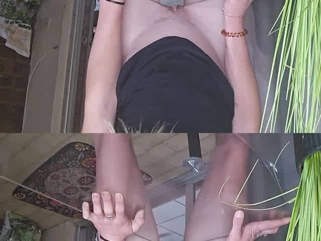 eighteen Year old was so hory watching me wankshe started HUMPING the table