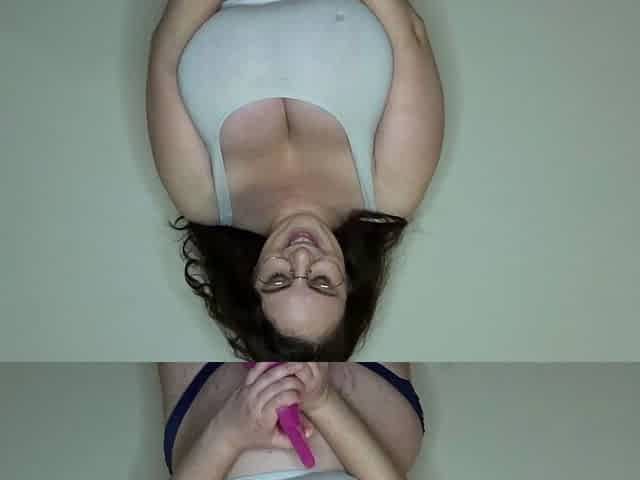 Love Chat Big Boobs Brunette Masturbating For Cam