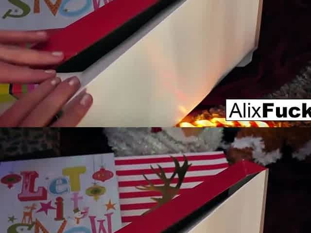Alix Lynx : Christmas lesbians do what lesbians do on Christmas, Fuck!