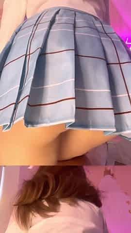 Under Skirt Flash