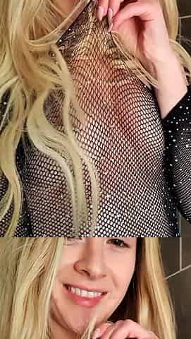 Amateur Blonde with Tiny Titties Masturbates with Fruit