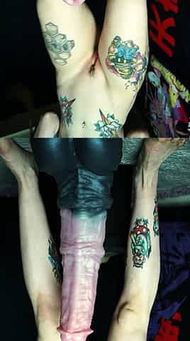 Close up amateur beauty uses her toy to masturbates