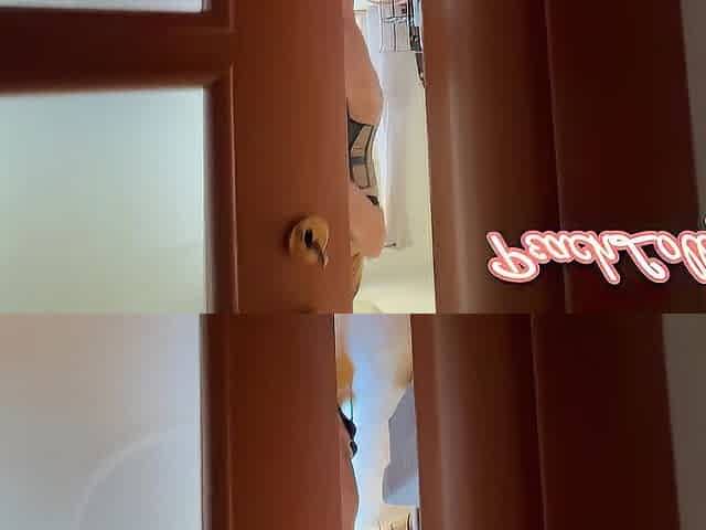 MY IMPURE ROOMATE MASTURBATES DURING THE TIME THAT SPYING ON ME. ANAL AND SQUIRTING