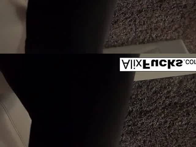Alix Lynx : Strip Club client gets to finger two sexy lesbian strippers