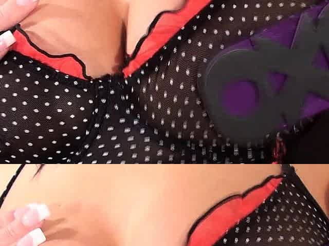 Big boob brunette masturbates on webcam