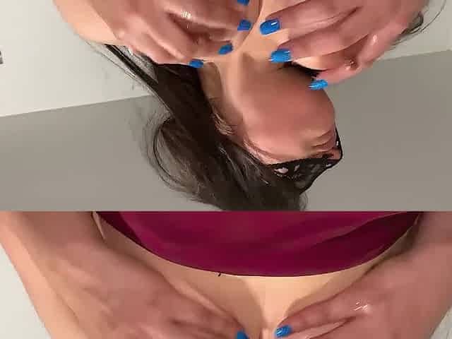 Just a quickie playing with my titties for u lads