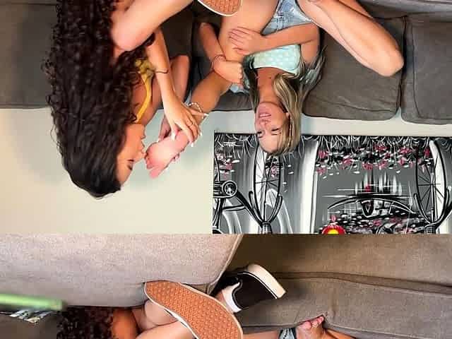 Retro lesbian foot fetish