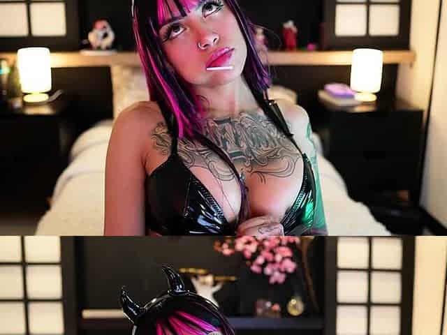 Big boobs milf masturbates with her dildo