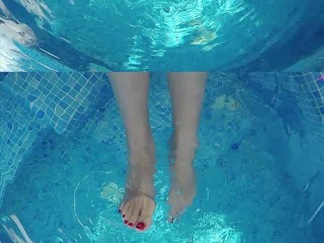 Hot Tub Toes