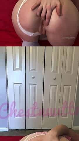 Sexy hottie Anetta Keys enjoys a solo toy masturbation
