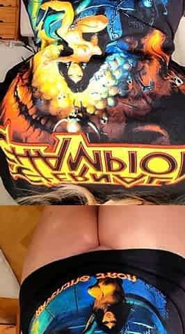Big boob brunette masturbates on webcam