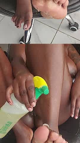 Oiling feet,widening Toes,scrunching Toes ,wiggling toes& widening toes as I rub my soles jointly