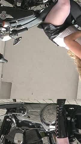 Hot blonde MILF try to be a photo model