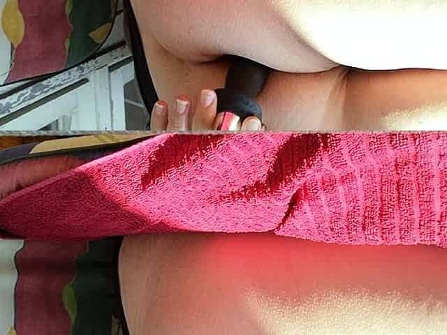 Close up MILF masturbation
