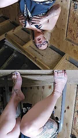 Despairing to cum for u, I banged myself with the screwdriver handle