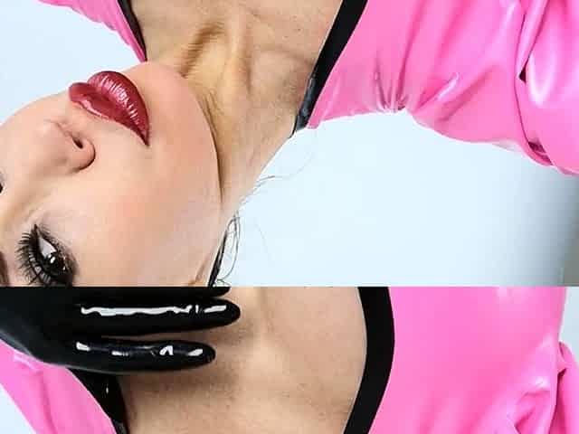 Big ass babe exposes her big boobs