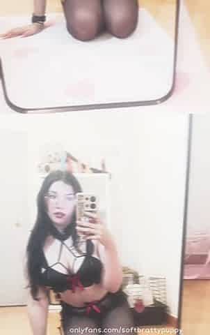 Cute Mirror Selfie Video