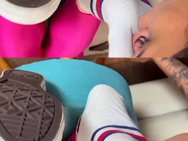 Retro lesbian foot fetish