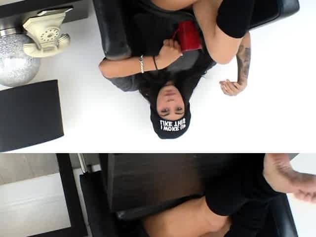 Linsey Dawn solo foot fetish