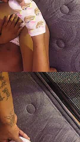 1023feet 18yr teen masturbates with beautiful white toes showing
