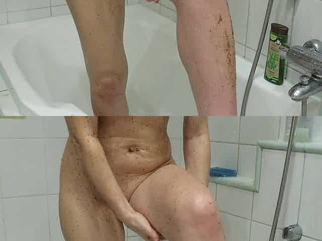 I Watch My Slutty Stepmom Do a Coffee Peel in the Shower. Annahomemix