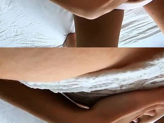 Webcam Girl Orgasms, Fingering Herself Wet