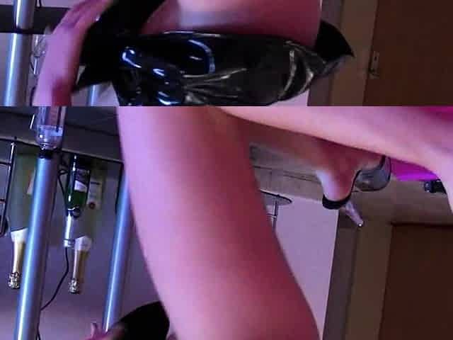 Hot amateur webcam teen masturbates for their fans