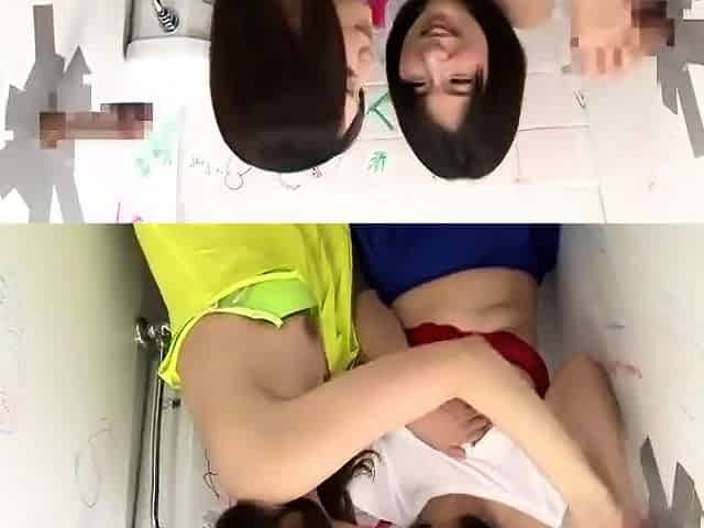 Dude doing glory hole blowjob