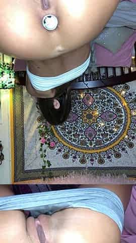 Amateur brunette chick toying her ass and pussy on webcam